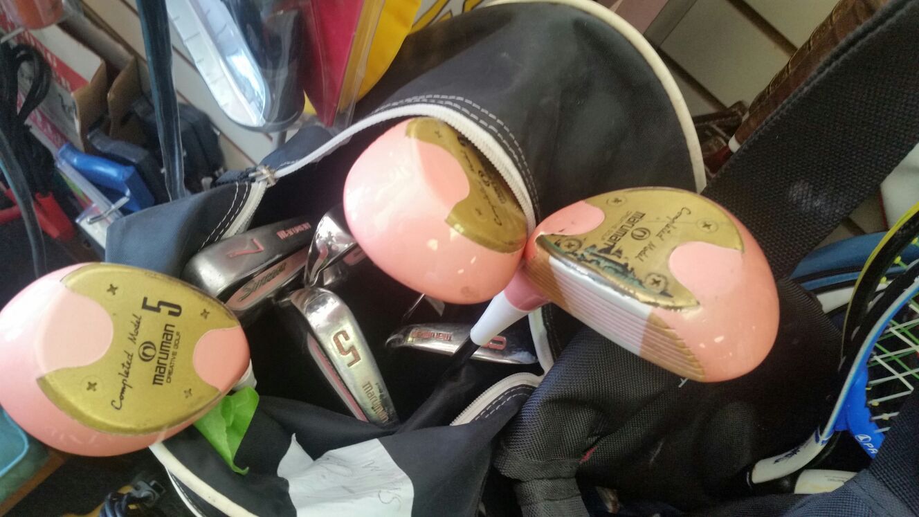 Women's golf clubs with carrying case