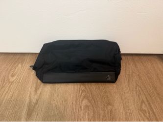 Like New Lululemon black zipper pouch