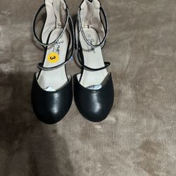 Zapatitos De Niñas Sais 3 Estan Completamente Nuevos $7 