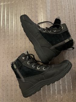 UGG Australia Black Leggero Leather Boots (Big Kids) 