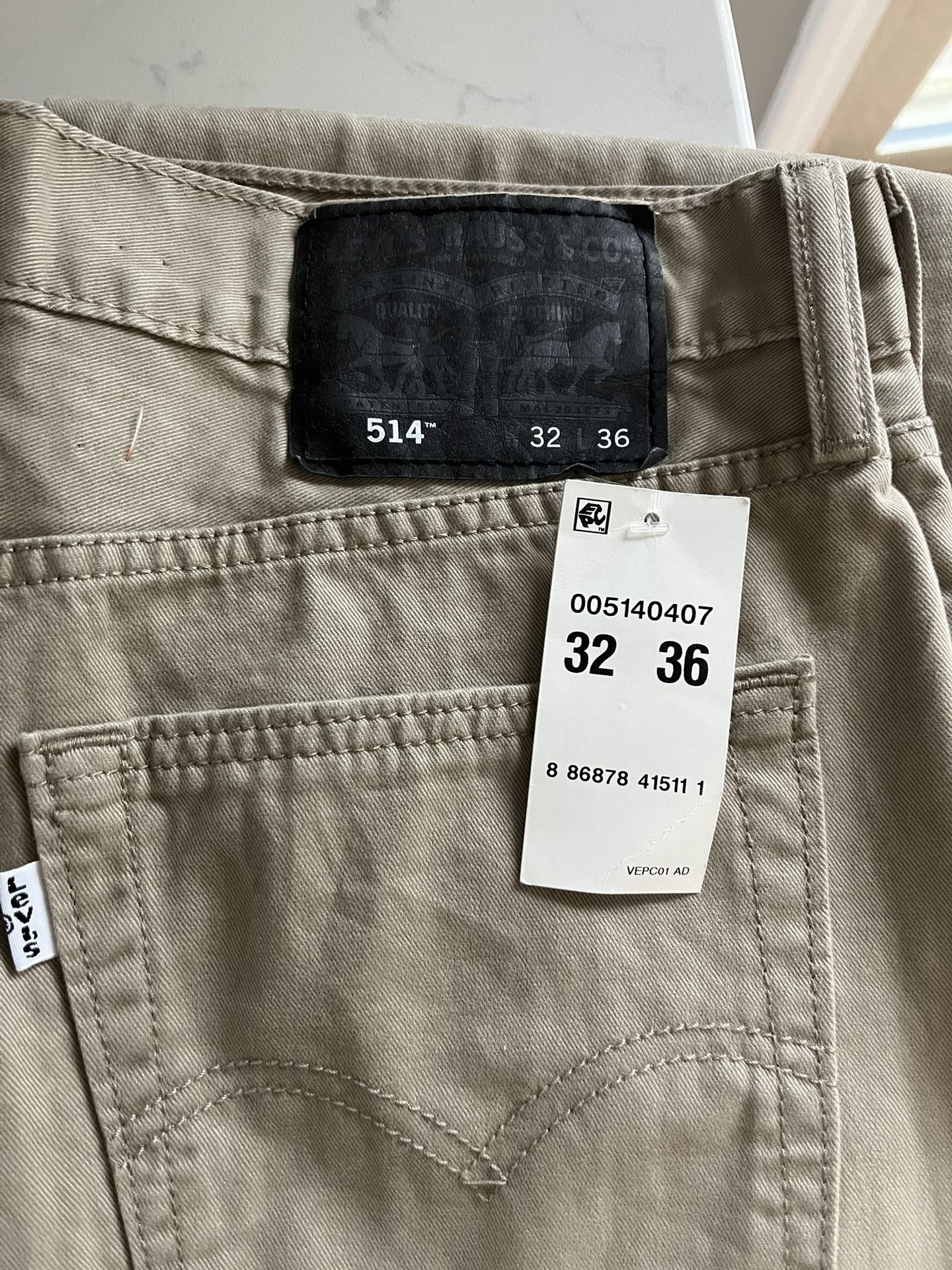 Men’s Tan Levi’s 514 Size 32 X 36 NWT