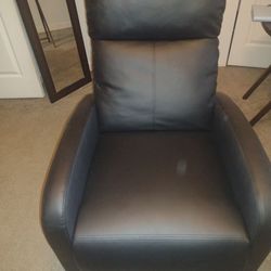 Theater style recliner