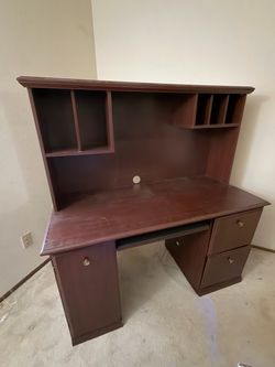 Computer desk with drawers