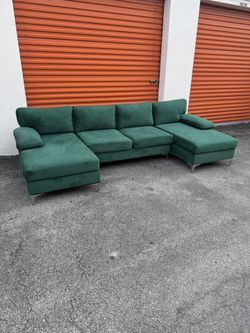 Green Velvet U Sectional Couch 🚛 SAME DAY DELIVERY