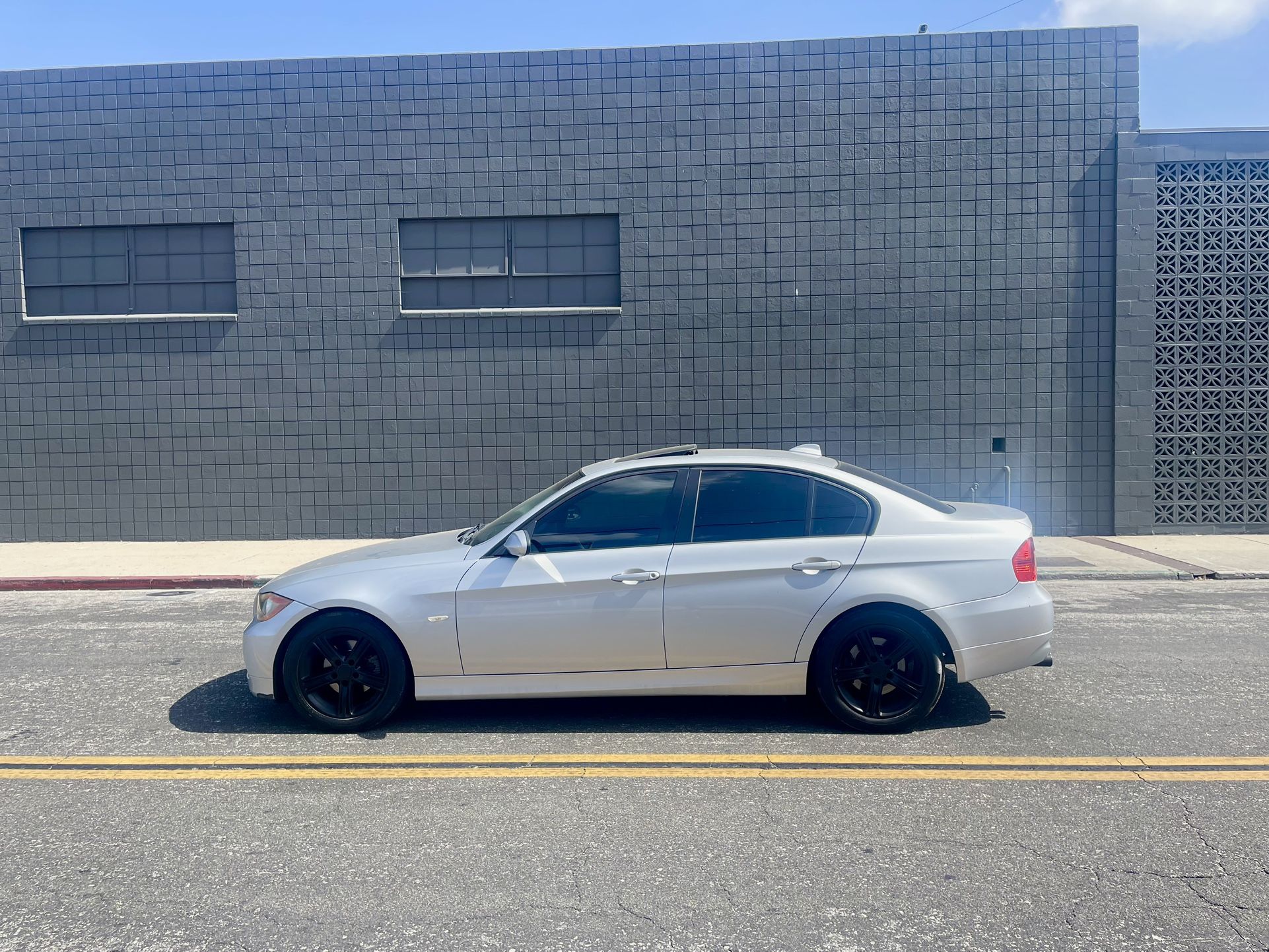 BMW 328i