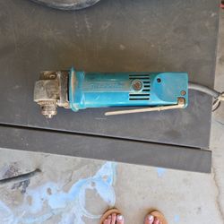  Makita 10mm Angle Drill, model DA3000