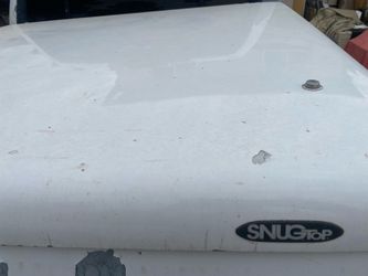 05’ SNUG TOP Ford Sport Truck