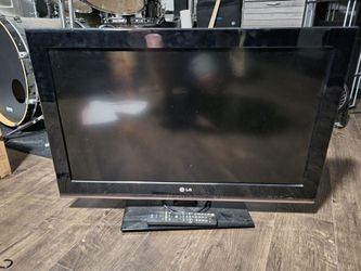 32in LG TV
