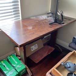 FREE VINTAGE Wooden Desk Table Mira Mesa