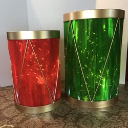 Set of illuminating drums for Christmas display