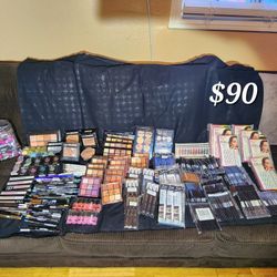 Makeup & Hair Accessories