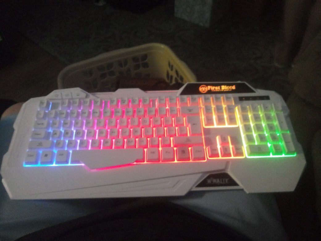 Hiraliy gaming keyboard