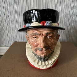 1946 Royal Doulton Beefeater Large Mug 