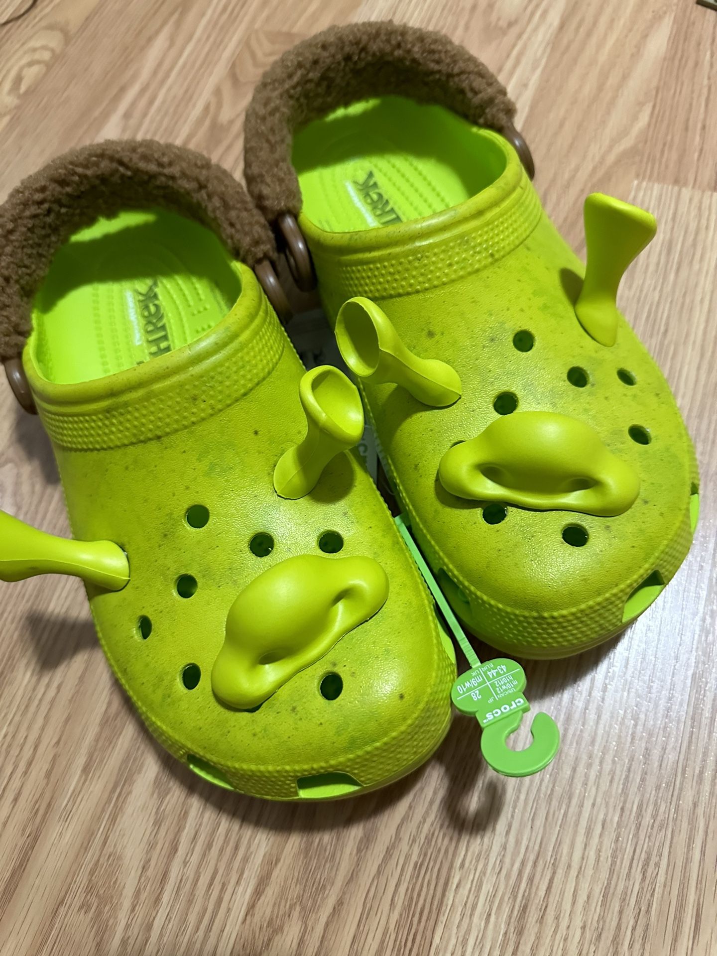 Shrek Crocs