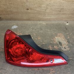 2008-2013 Infiniti G37 Coupe Driver Tail Light