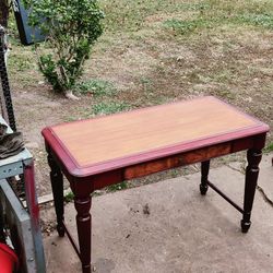 4 Ft Long 2ft Wide 2 1/2 Ft Tall With Drawer 50$