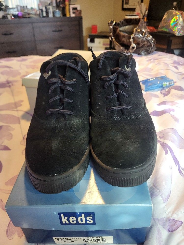 Brand New Keds Women's Black Suede Voyage Boots – Size 10 – Never Worn!
💰 Only $30 – Priced to Sell Fast!