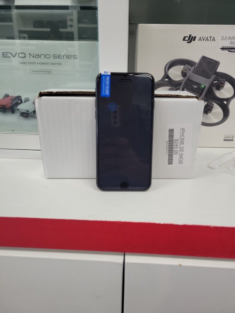 Apple IPhone SE 64gb Unlocked