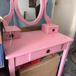 Pink Vanity Table With mirror 