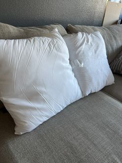 Utopia Bedding Throw Pillow Inserts – 2Packs (4Pillows Total), 22 x 22 Inches, White