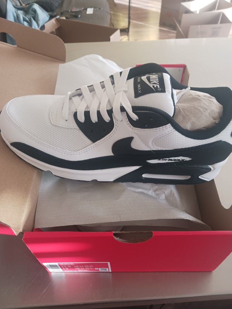 New Men's Nike Air Max 90 (Panda) size 11.5