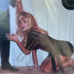 Sabrina Carpenter Hand Signed Vinyl Man’s Best Friend 