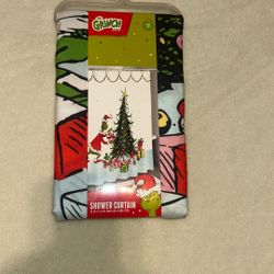 GRiNCH PRINT SHOWER CURTAINS 