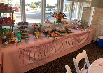 8 rectangular table cloths, 100 napkins, 12 runners, Pink Rose Gold color