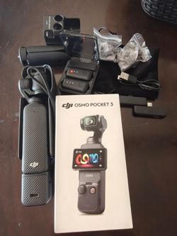 Dji pocket 3 with extras mic video camera