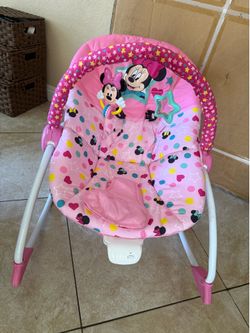 Minnie Mouse bouncer