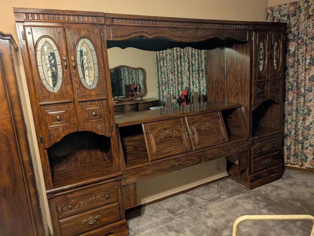HEADBOARD FOR QUEEN BED
