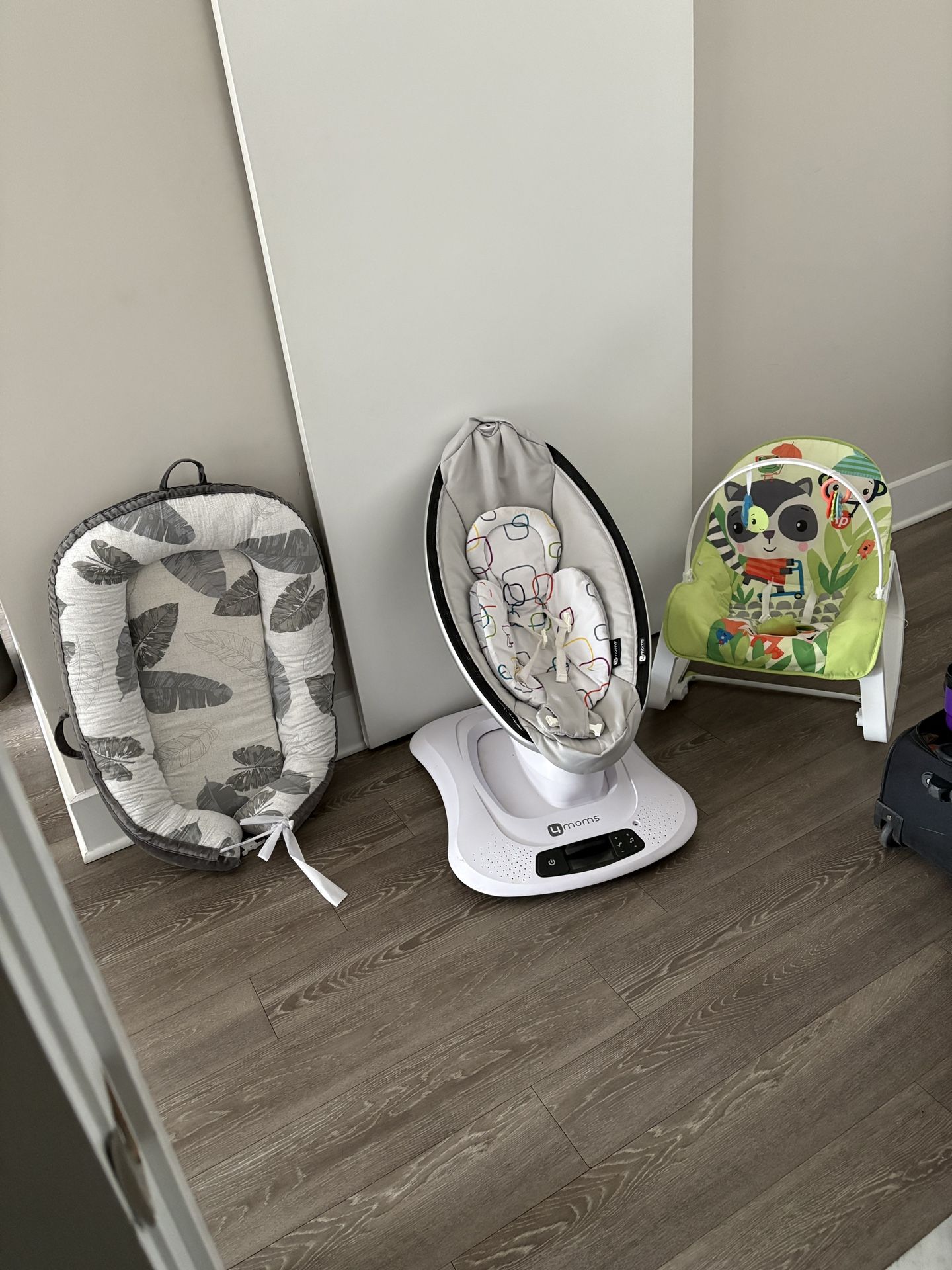Mamaroo, Baby Lounger & Rocking Chair