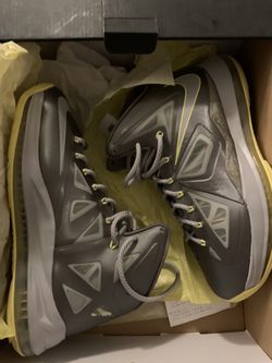 LEBRON X CANARY YELLOW AND GREY SIZE 8 