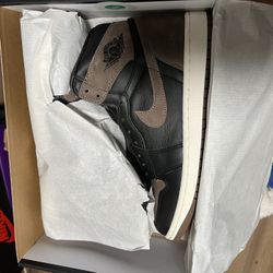 DS Jordan 1 Retro High OG Palomino Sz10.5