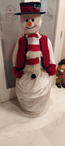 Christmas Decor Frosty The Snowman  4ft 11" Tall 