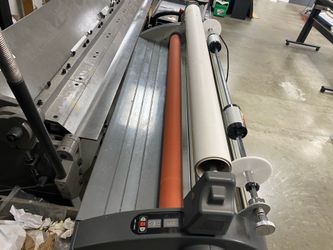 Royal Sovereign RSC -1400C 55” wide format laminator