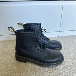 Dr. Martens 1460 Leather Boots – Black