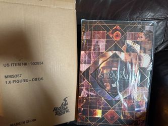 Hot Toys Doctor Strange