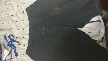 Black size small essential pants