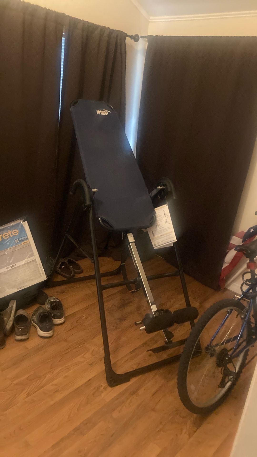 Inversion table