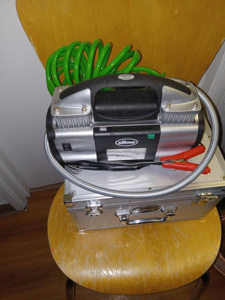 Slime Pro-Series Super Duty Tire Inflator with Silver Hard Case