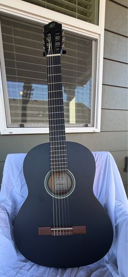 Ortega student classical guitar matte black