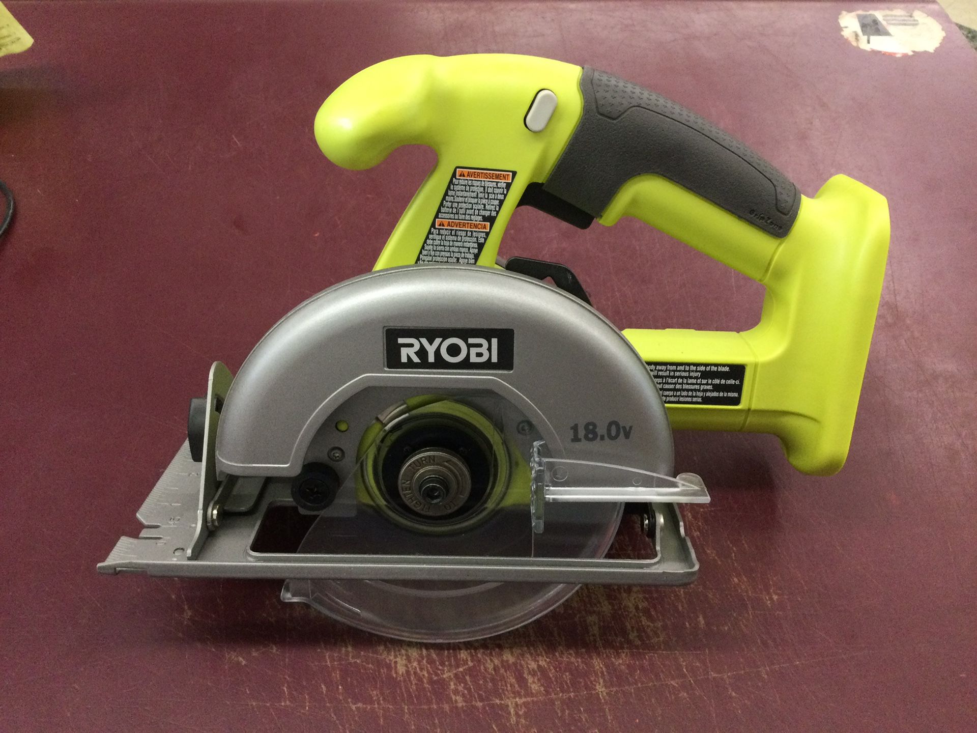 RYOBI CORDLESS 5-1/2” CIRCULAR / TRIM SAW 18V  **BARE TOOL**