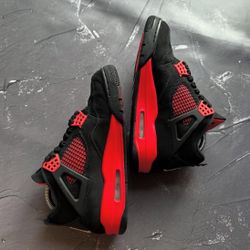 Jordan 4 Red Thunder (Send Best Offer)
