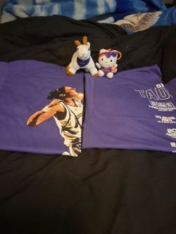 Diana Taurasi limited edition G.O.A.T/ HELLO KITTY