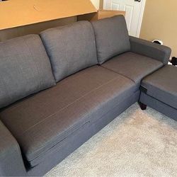 Sectional couch With Reversible Chaise, no ottoman