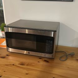 950 Watt Microwave
