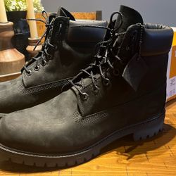 **Price Negotiable** Timberland Men's Workboots 6" Premium Waterproof Boot Black Nubuck Size 11.5
