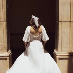 David's Bridal Wedding Dress- Size 4