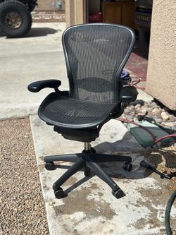 Herman Miller Aeron - Size B
